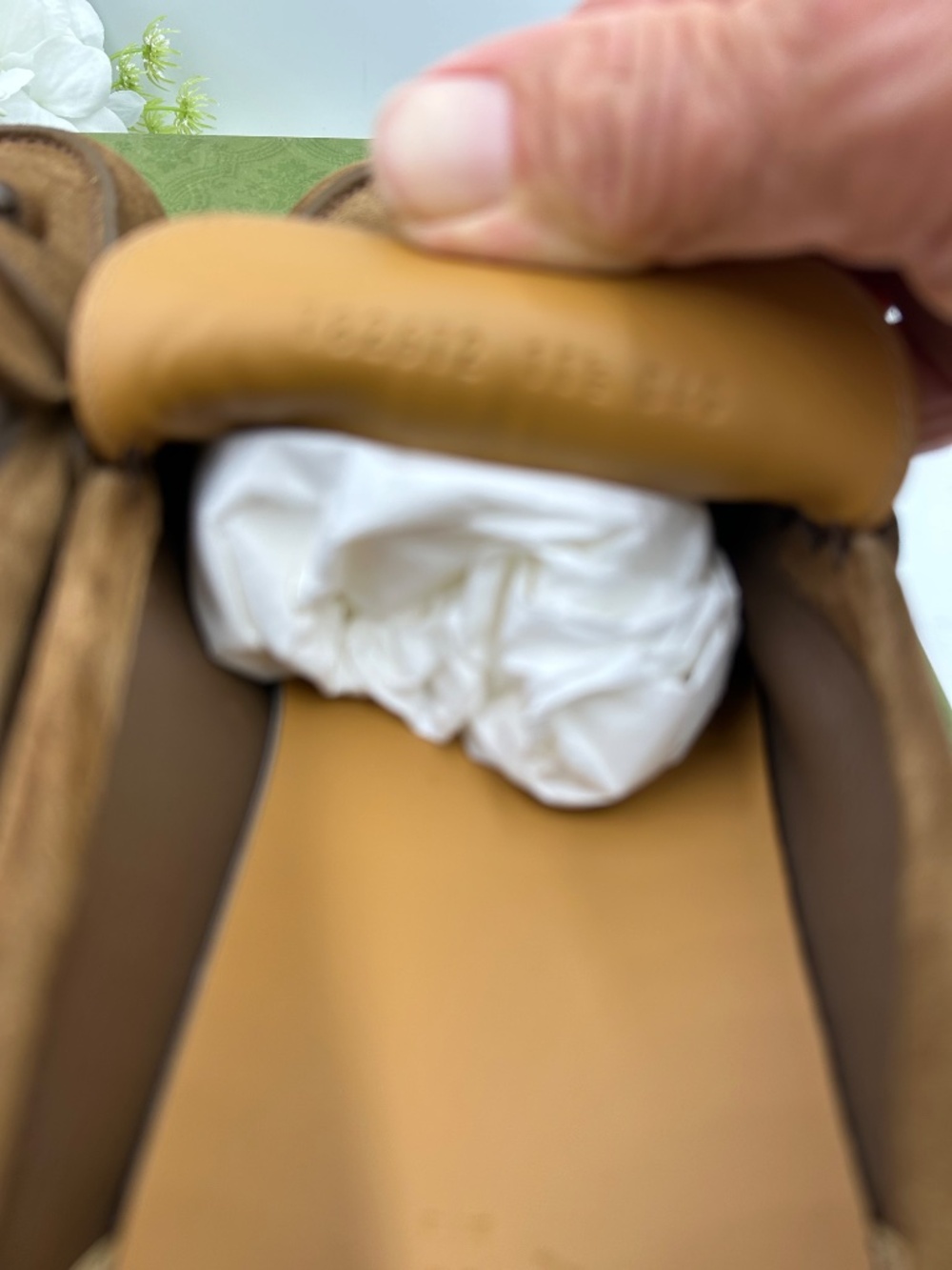 Men’s Gucci tan suede horse bit loafers. Size 11.5.(fits 12 US.) made in Italy. - Picture 10 of 11